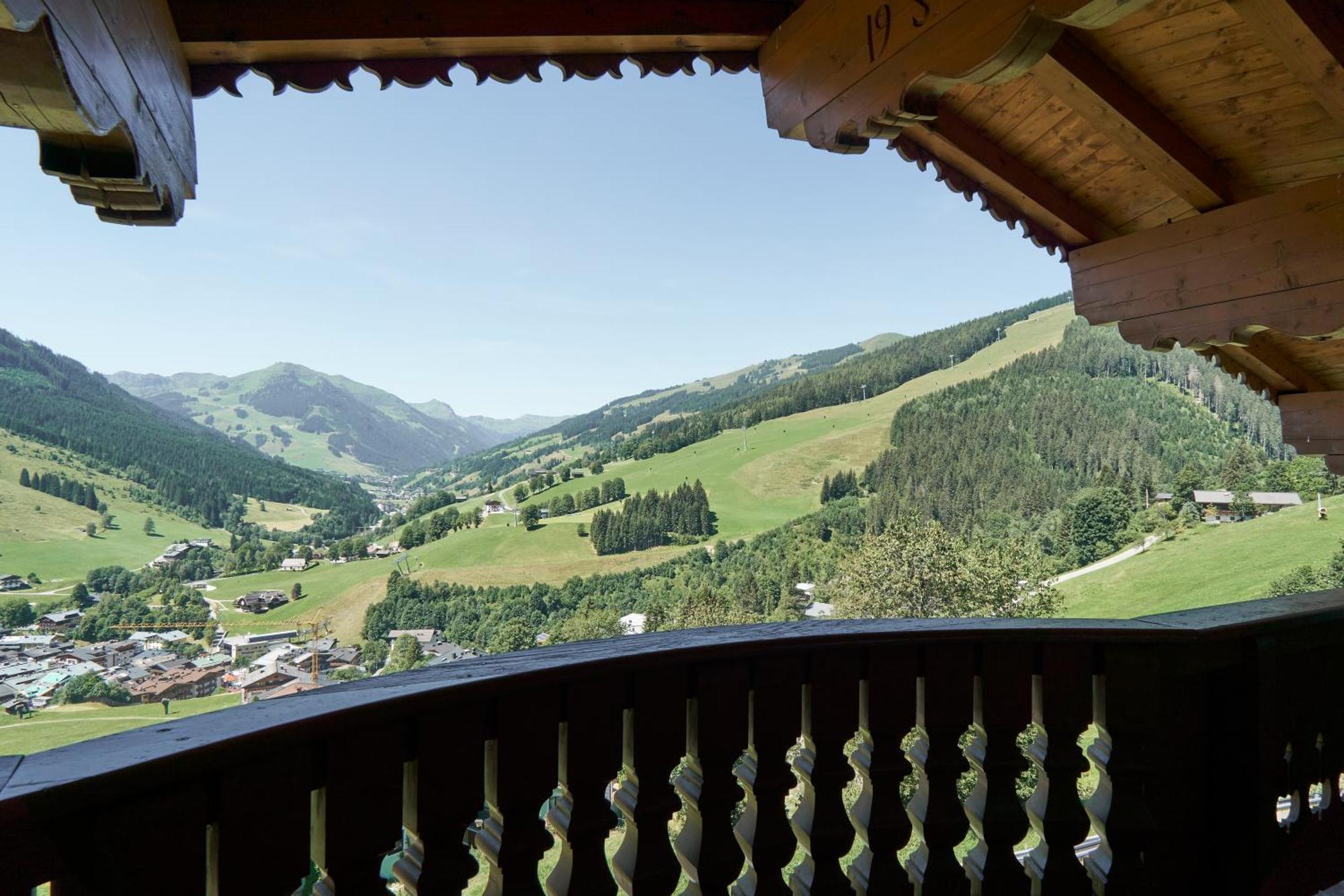 Landhaus Saalbach - Joker Card Included In Summer Room photo